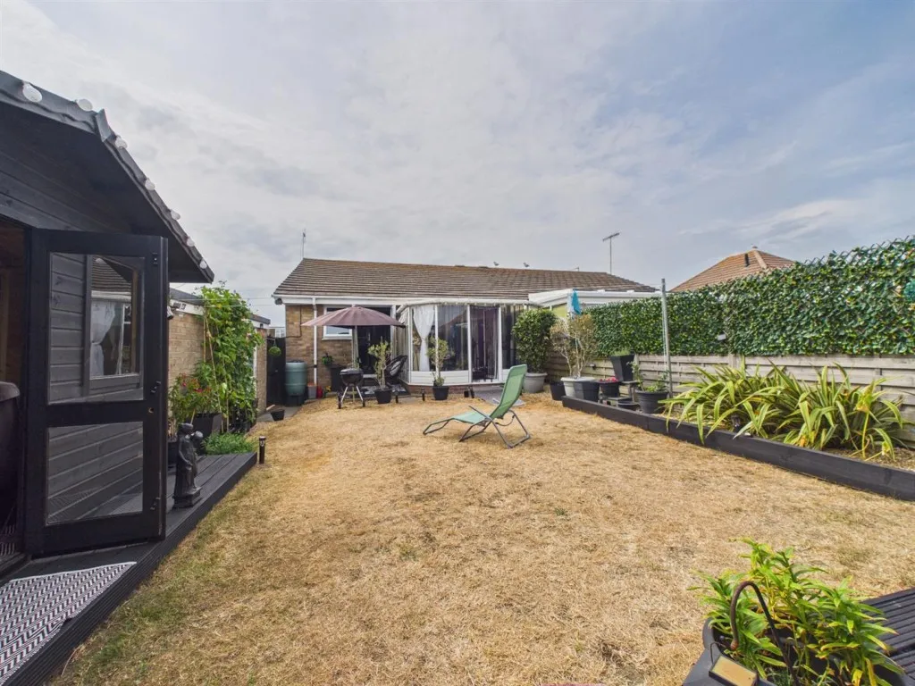 Sutton Avenue, Peacehaven, BN10, photo 13