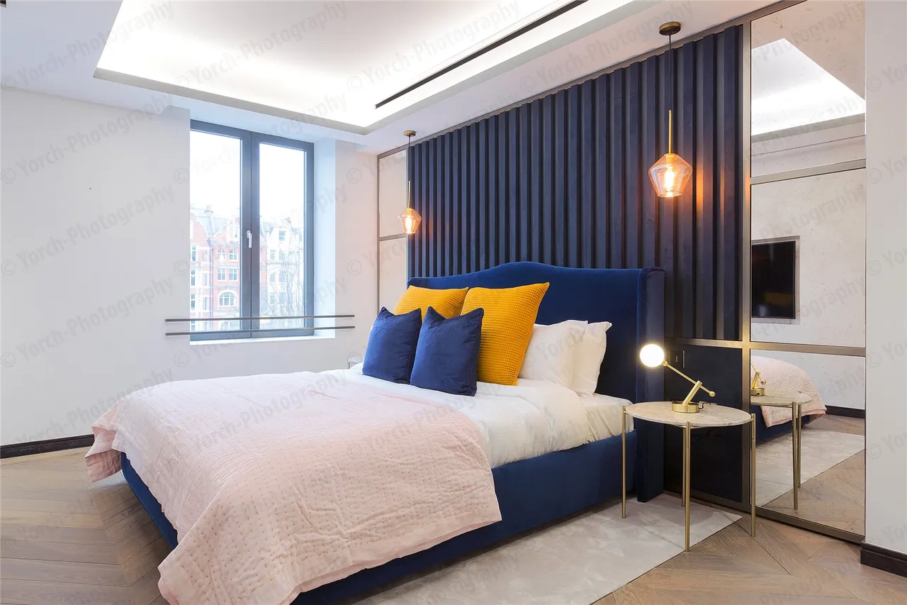 Golden Square, Soho, W1F, photo 5