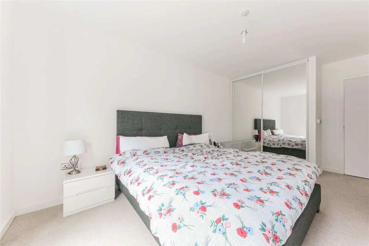 1 bed flat to rent — Centenary Heights, Larkwood Avenue, Greenwich, London, SE10 8GE