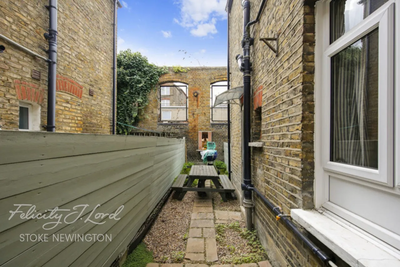 Princess May Road, London, N16, photo 17