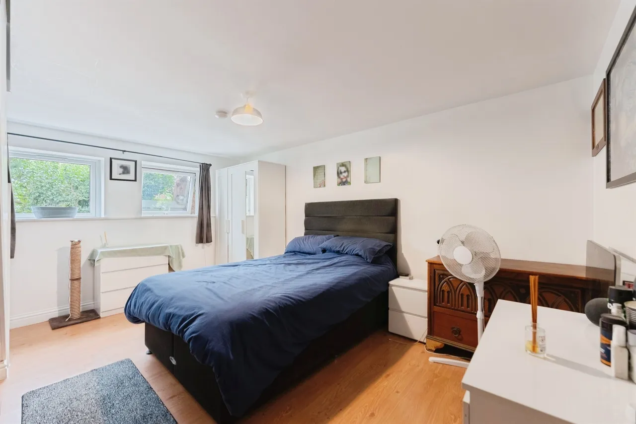 Shrewsbury Road, Oxton, CH43, photo 5