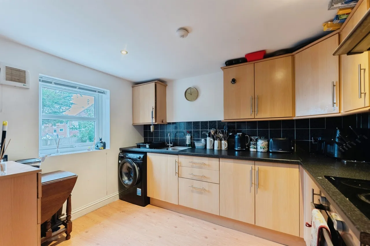 Shrewsbury Road, Oxton, CH43, photo 8