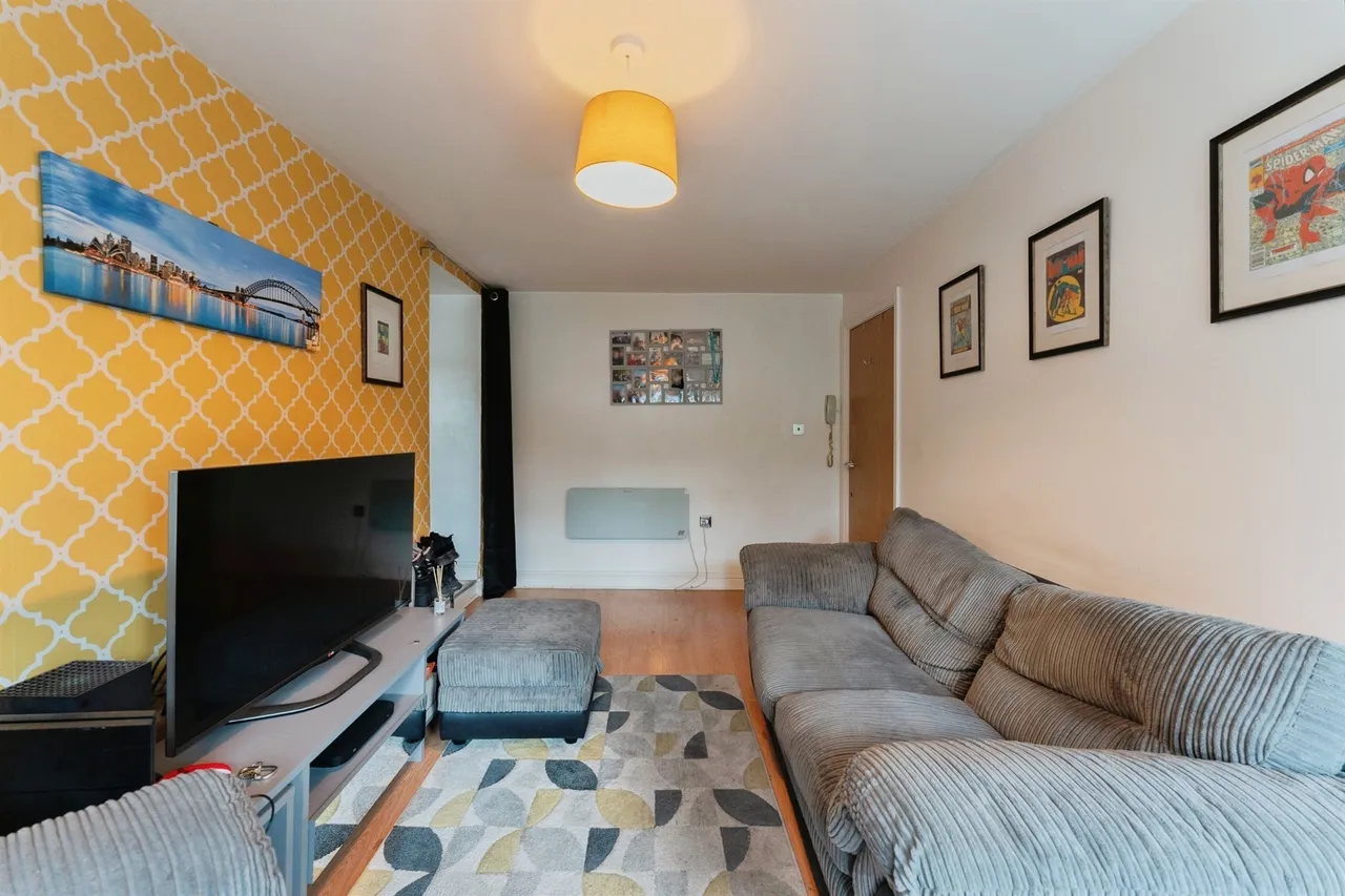 Shrewsbury Road, Oxton, CH43, photo 10