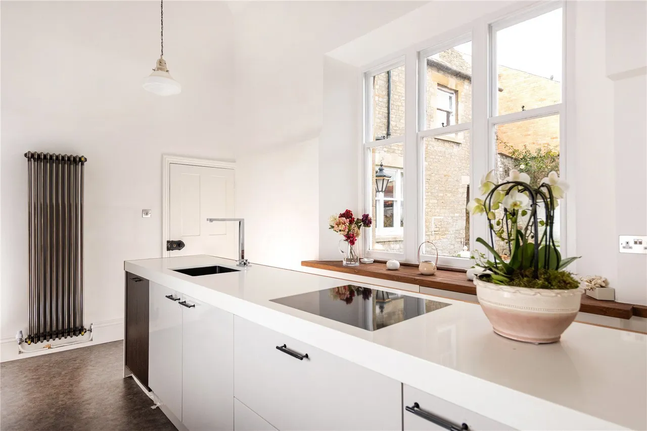 North Street, Oundle, PE8, photo 8