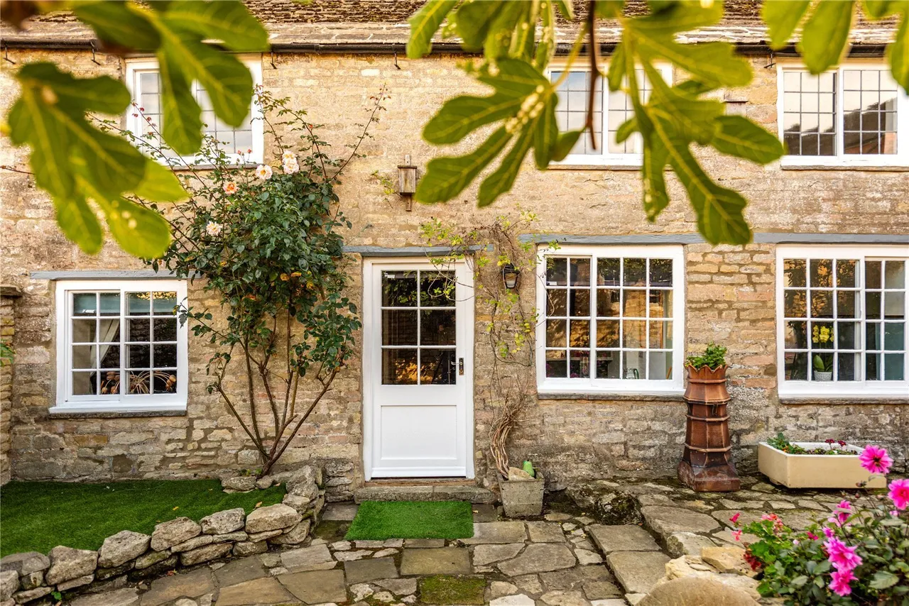 North Street, Oundle, PE8, photo 19