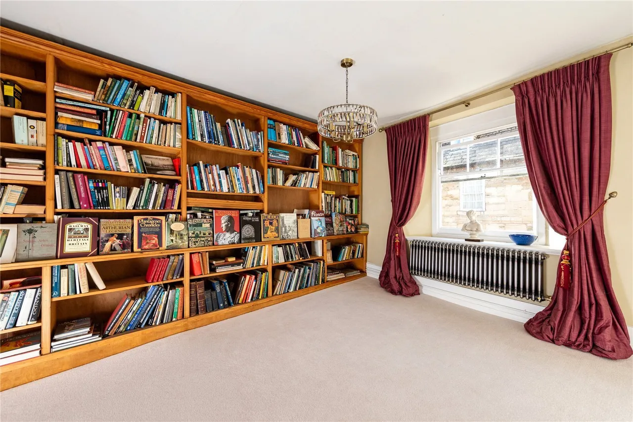 North Street, Oundle, PE8, photo 12