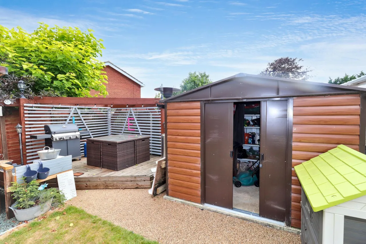 Avebury Gardens, Spalding, PE11, photo 15