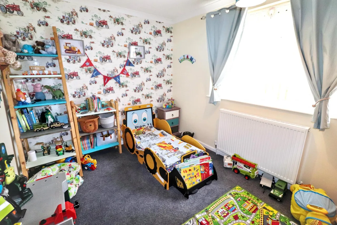 Avebury Gardens, Spalding, PE11, photo 8