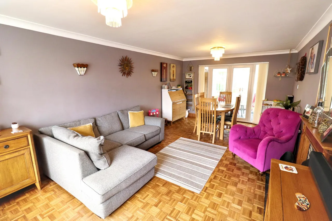 Avebury Gardens, Spalding, PE11, photo 4