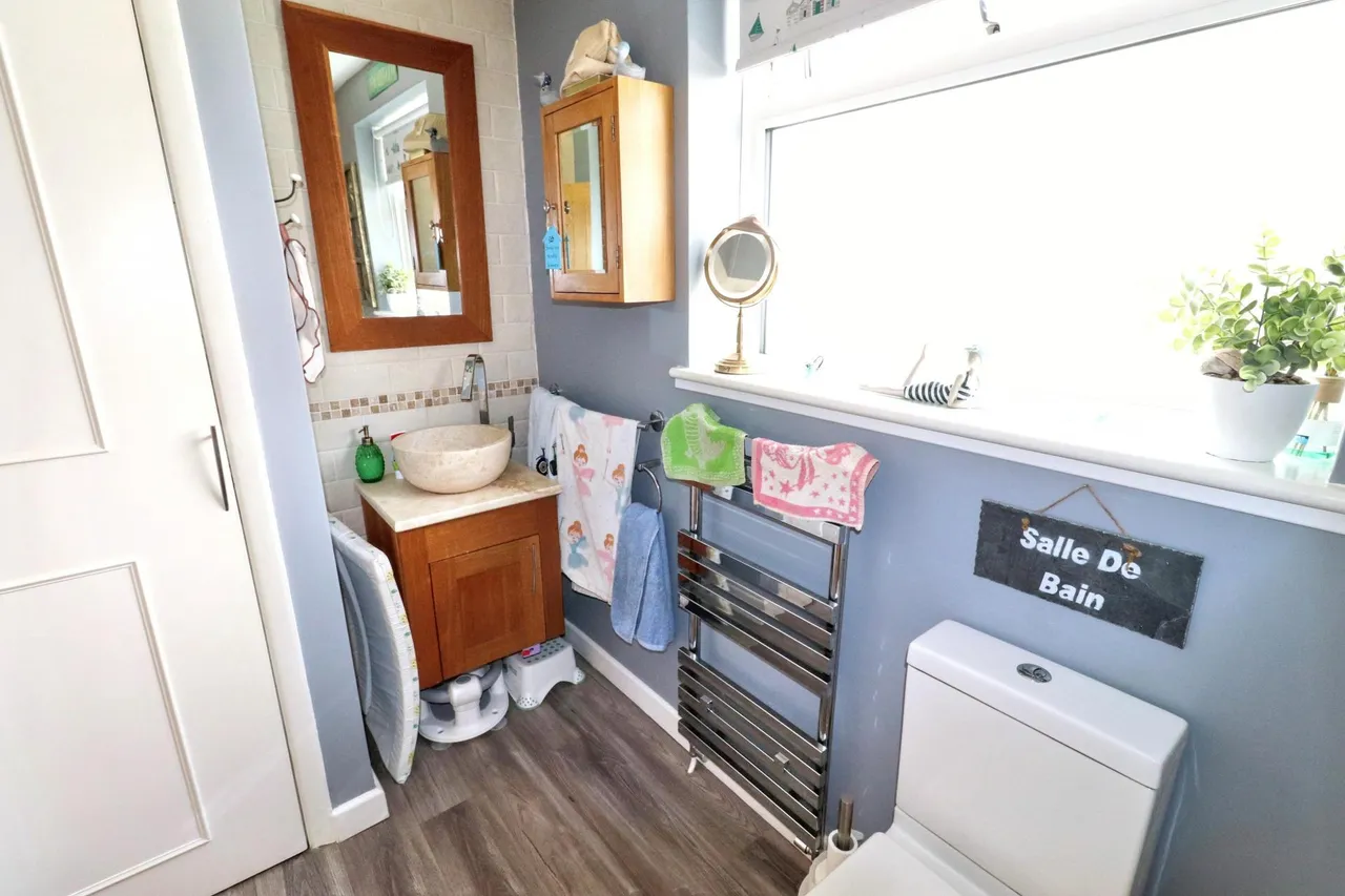 Avebury Gardens, Spalding, PE11, photo 11