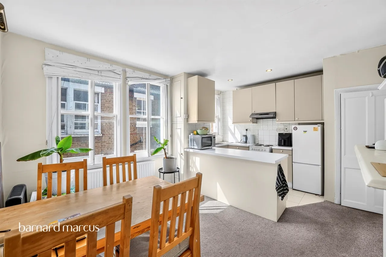 Latchmere Road, London, SW11, photo 3