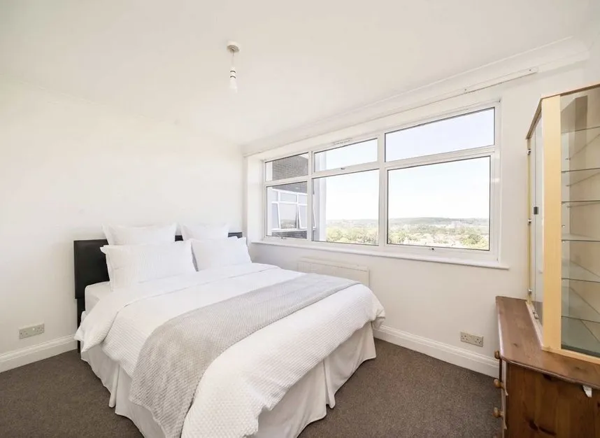 The Knoll, Ealing, W13, photo 4