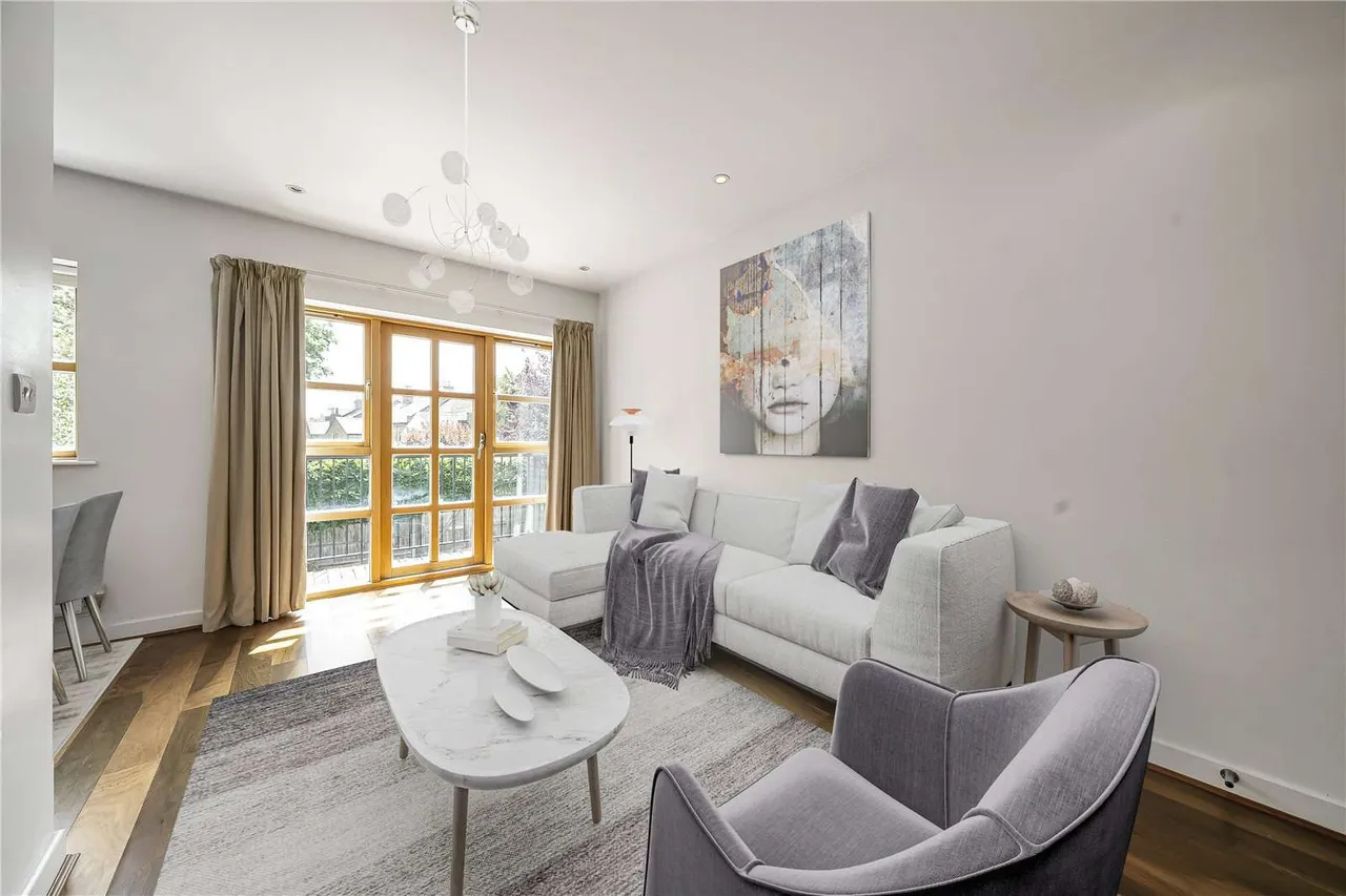Clarence Road, Teddington, TW11 0BN, photo 2