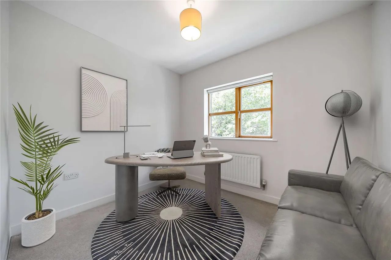 Clarence Road, Teddington, TW11 0BN, photo 8