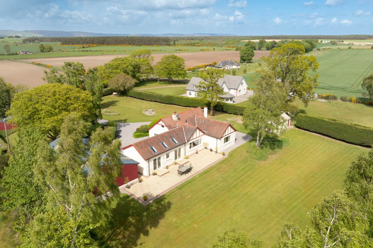 Windywhins, Gollanfield, IV2 7QP, photo 34