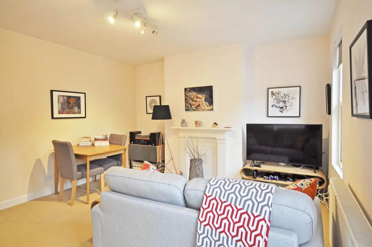 Upper Richmond Road West, East Sheen, SW14, photo 2