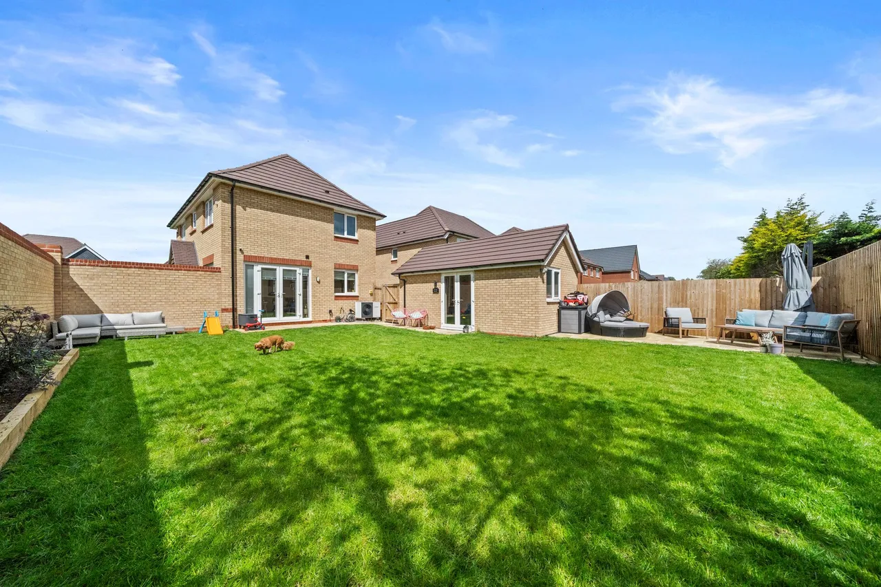 Bainbridge Avenue, Lowton, Warrington, Warrington, WA3 2DJ, photo 4