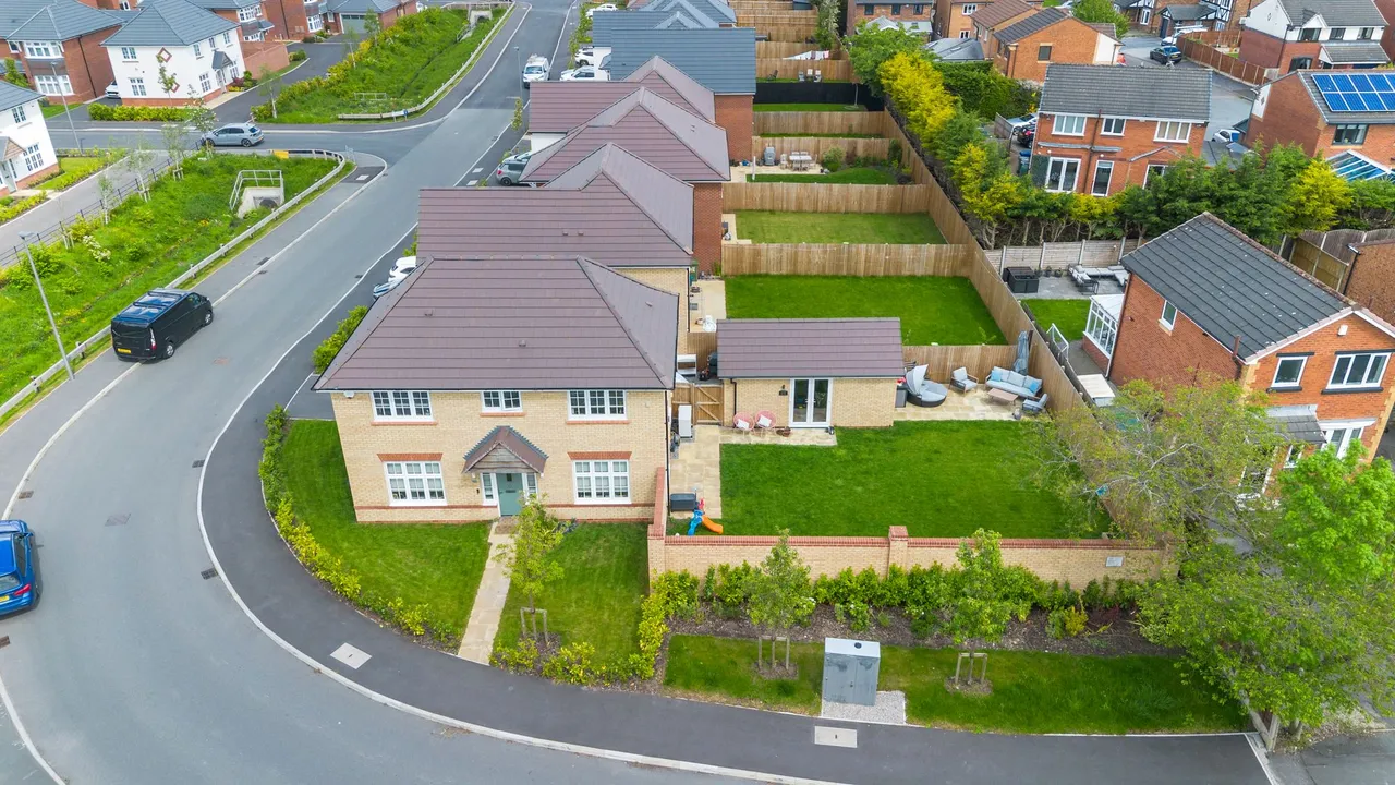 Bainbridge Avenue, Lowton, Warrington, Warrington, WA3 2DJ, photo 6