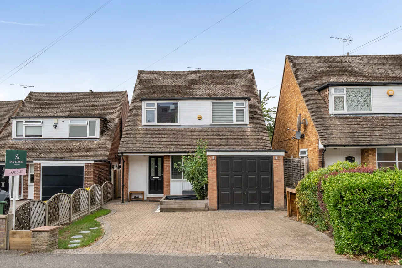 3 bed house for sale — Fore Street, Pinner, HA5