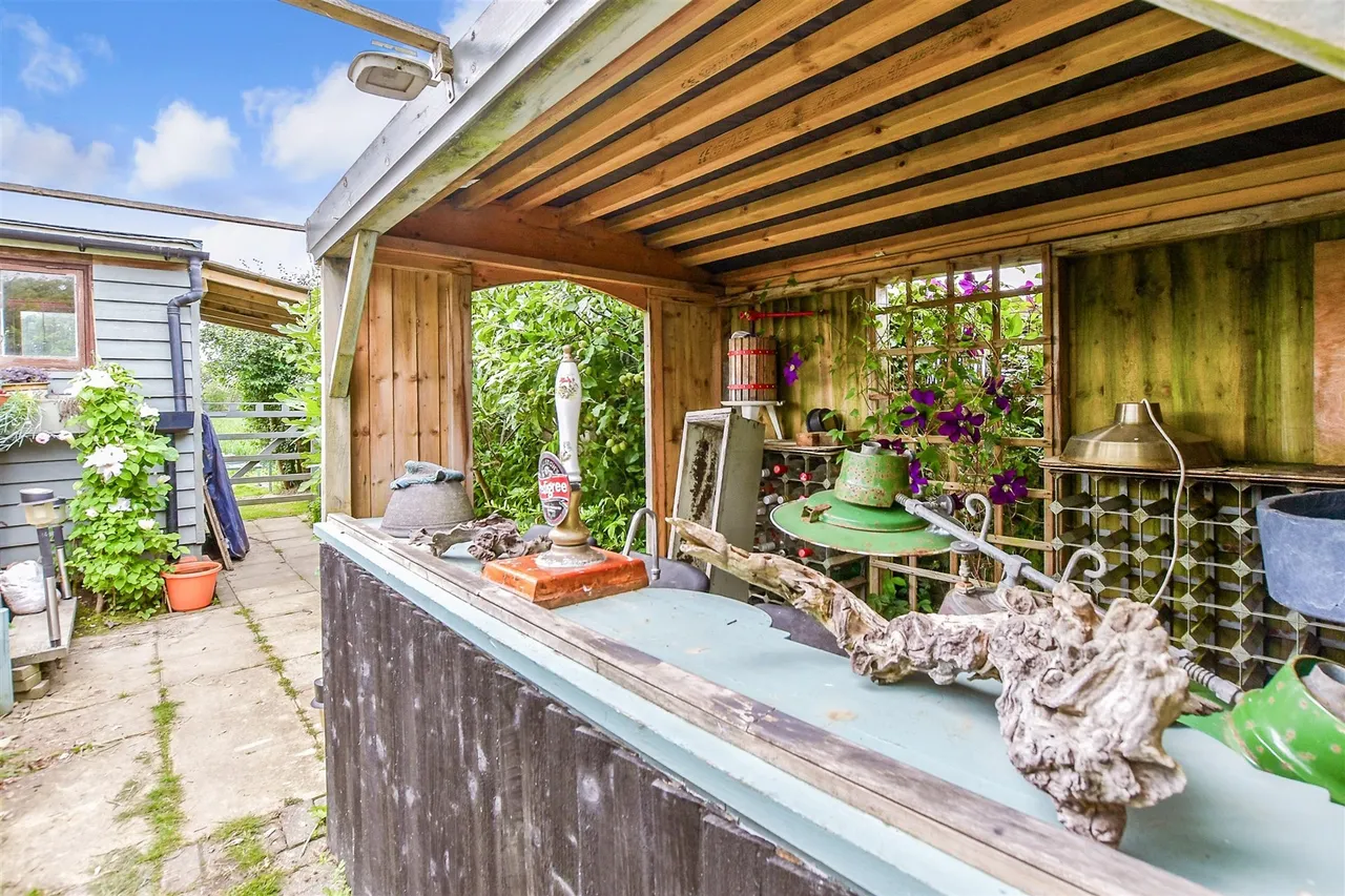Sheephurst Lane, Marden, TN12, photo 11