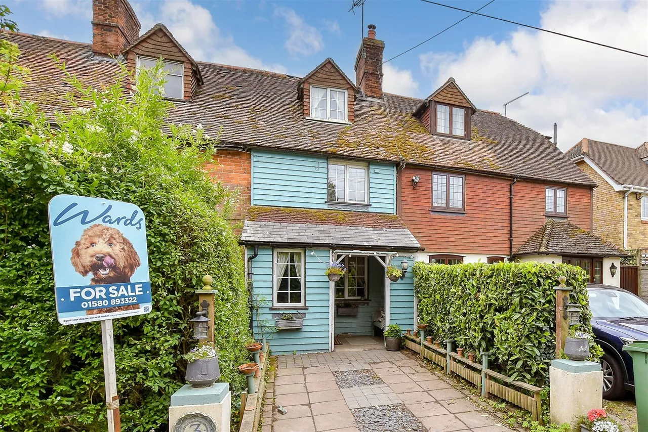 2 bed house for sale, Sheephurst Lane, Marden, TN12