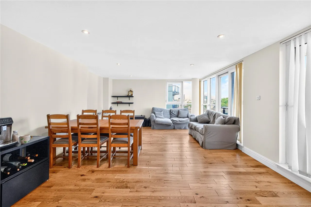 St. George Wharf, London, SW8, photo 8