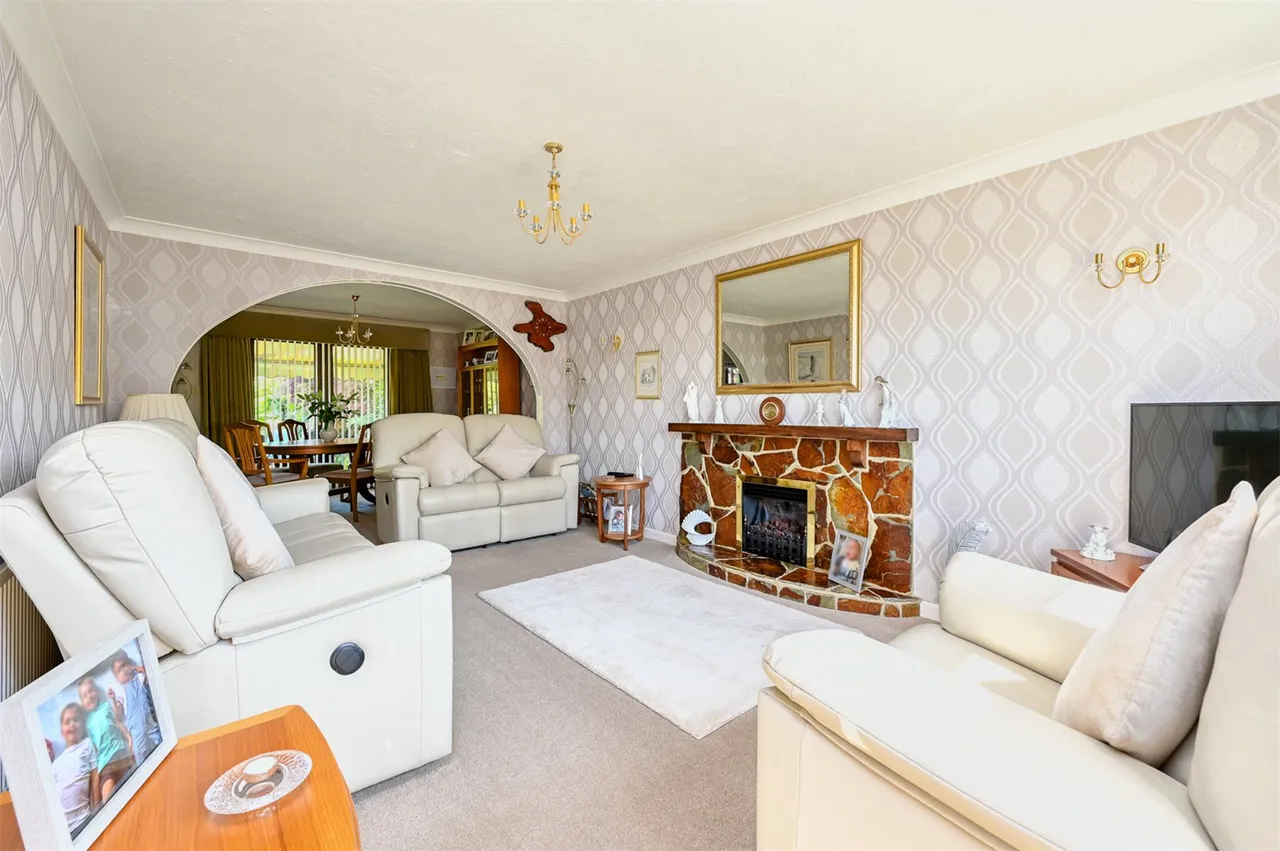 Glaziers Lane, Normandy, Guildford, Surrey, GU3 2EA, photo 4