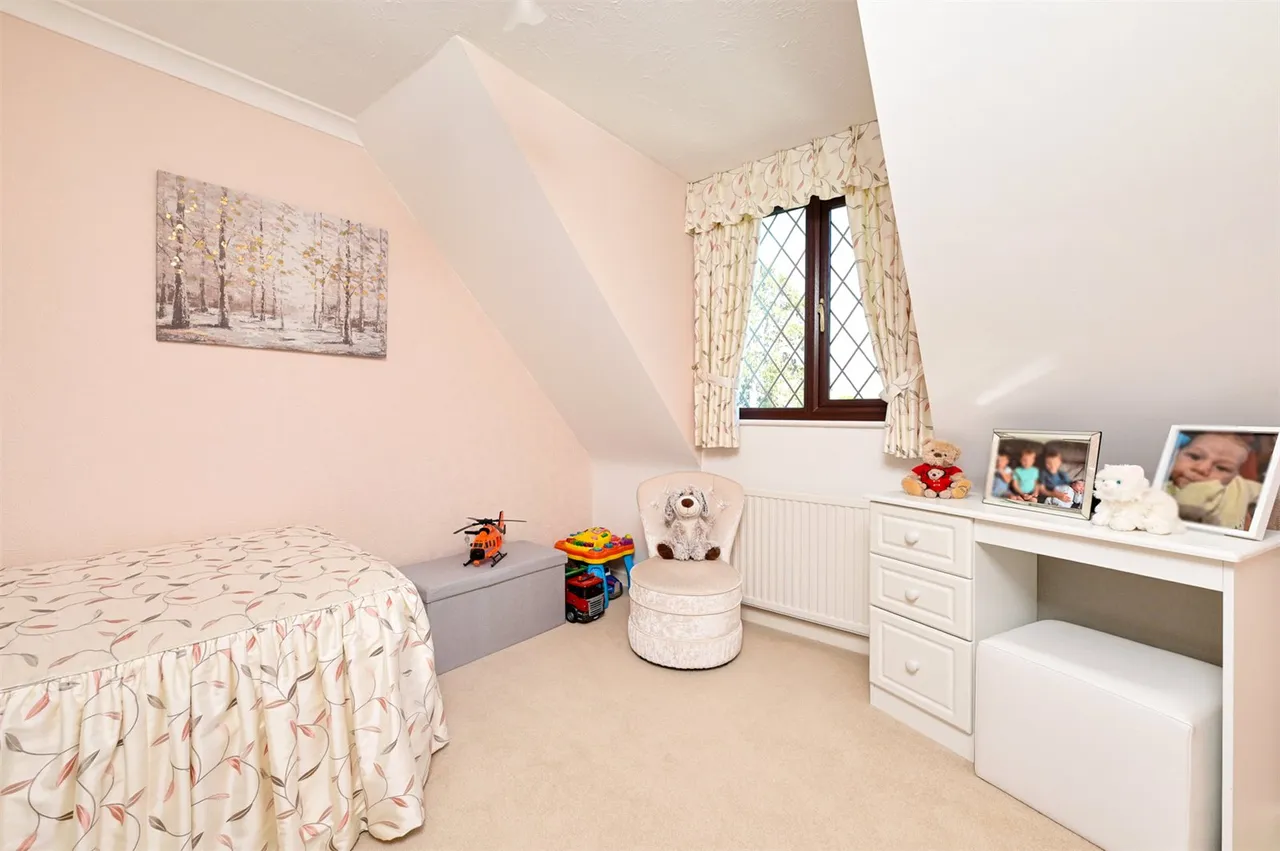 Glaziers Lane, Normandy, Guildford, Surrey, GU3 2EA, photo 17