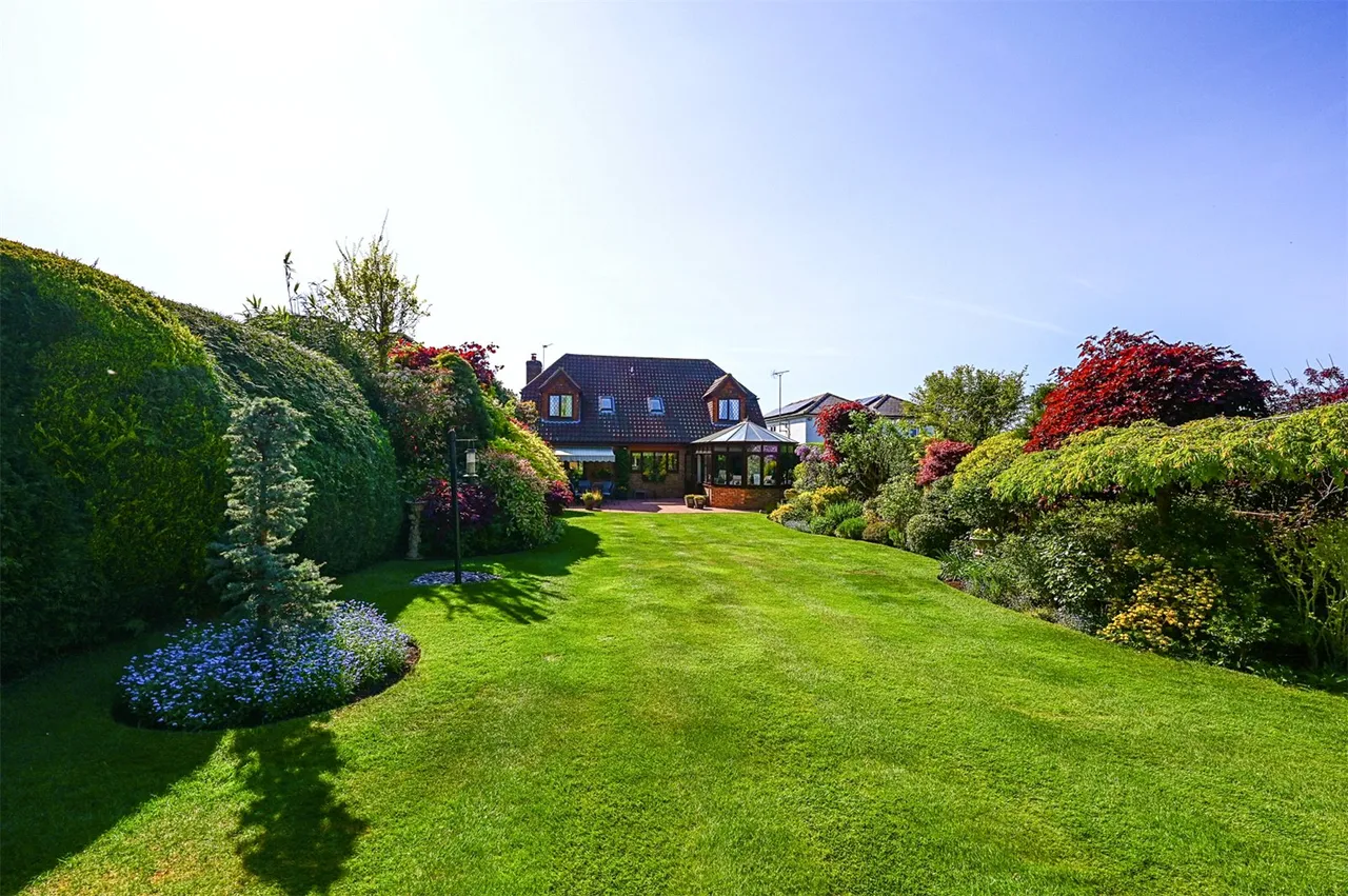 Glaziers Lane, Normandy, Guildford, Surrey, GU3 2EA, photo 24