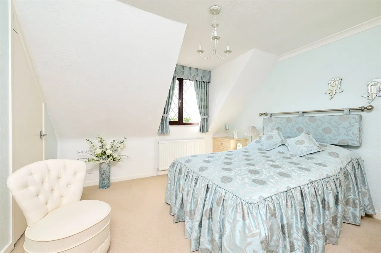 Glaziers Lane, Normandy, Guildford, Surrey, GU3 2EA, photo 15