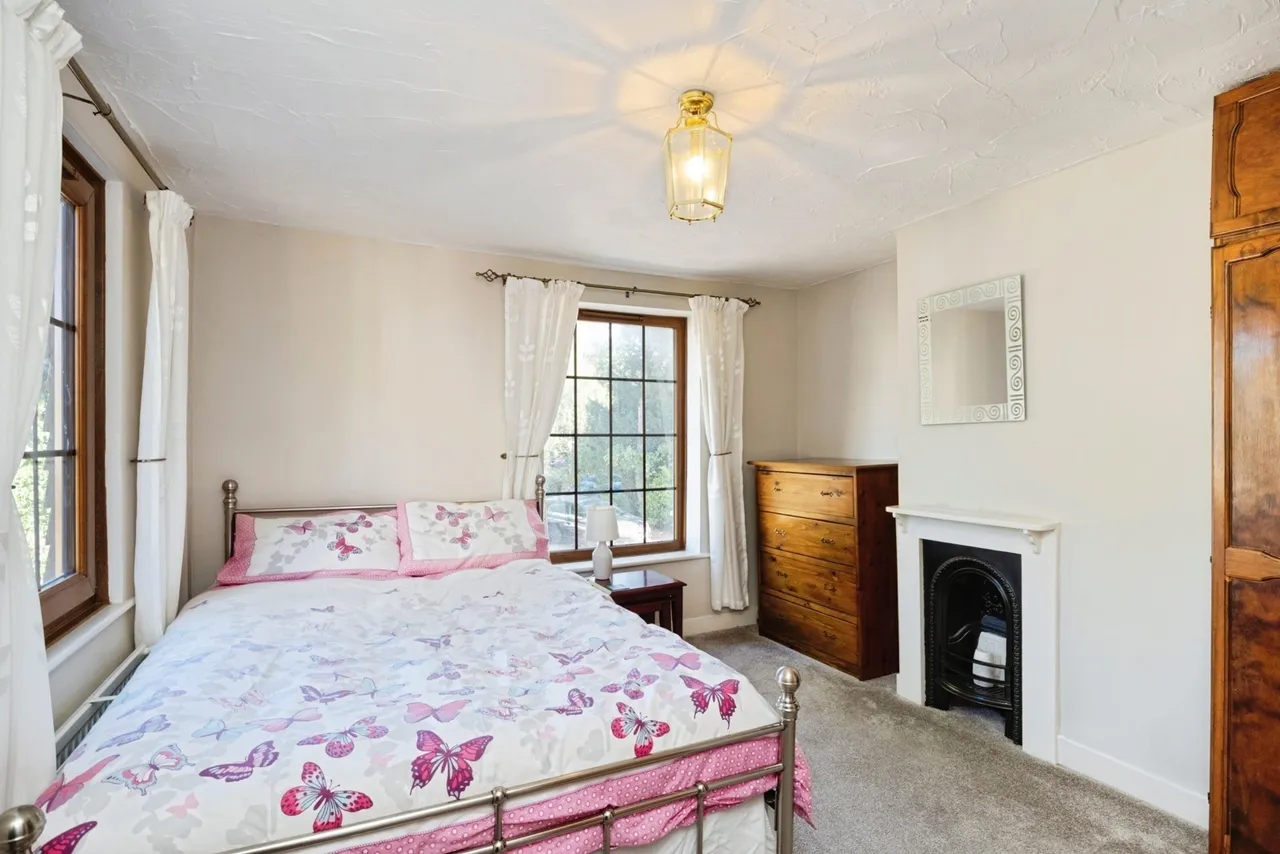Station Road, Hurst Green, TN19, photo 15