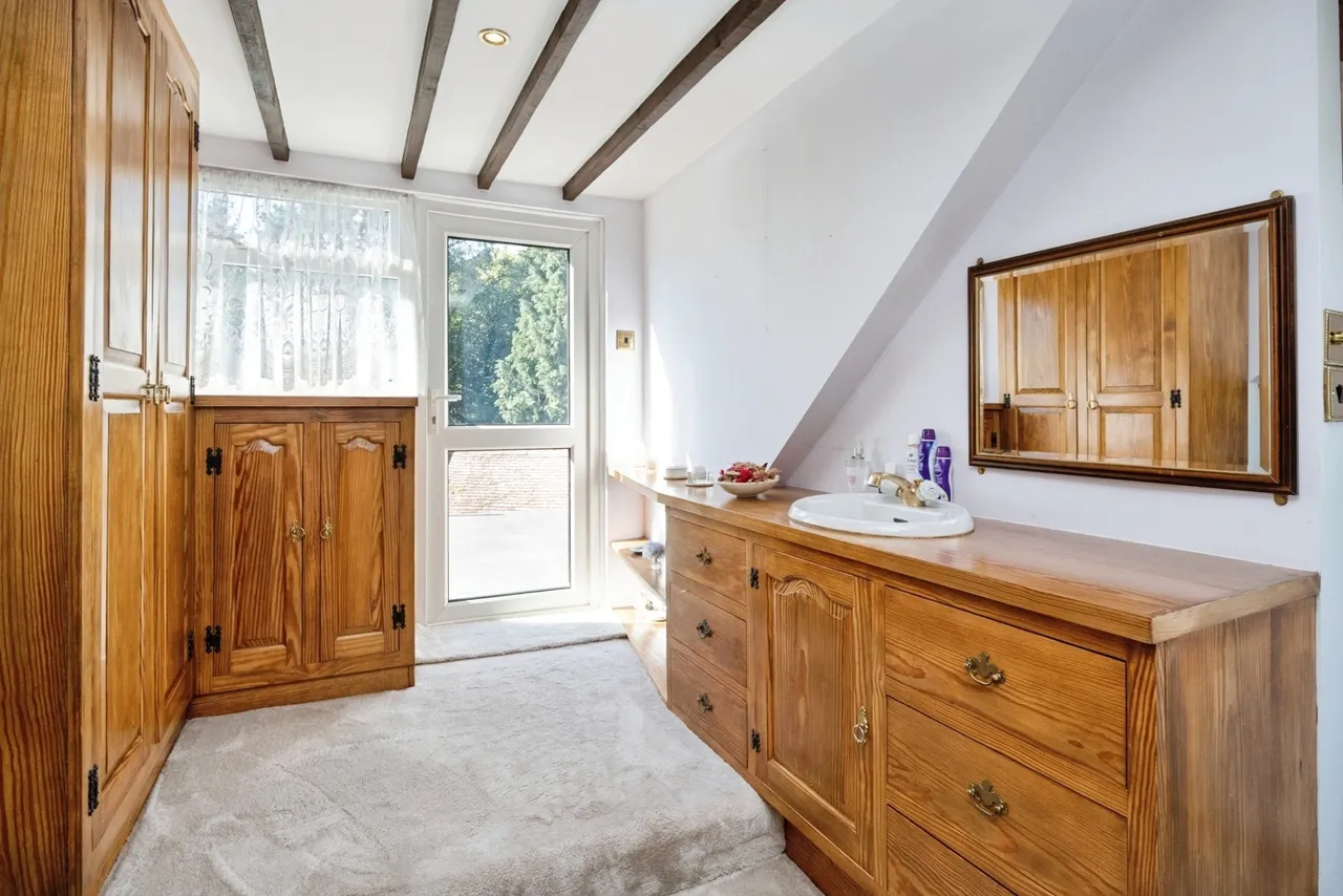 Station Road, Hurst Green, TN19, photo 16