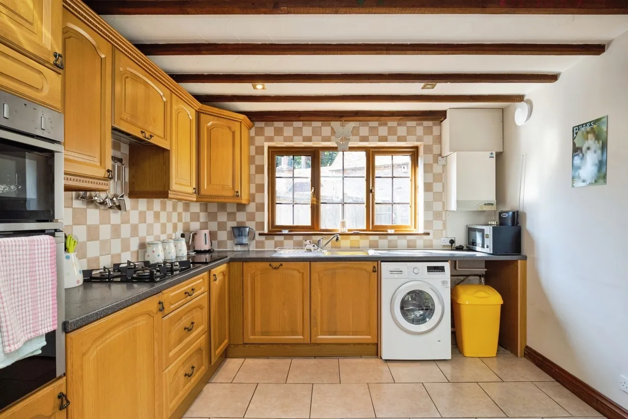 Station Road, Hurst Green, TN19, photo 10