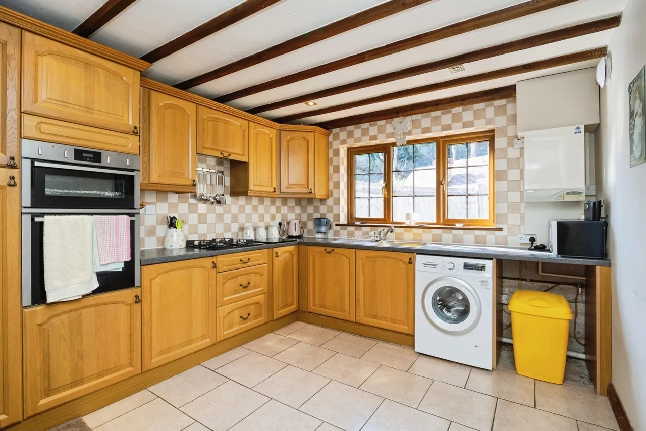 Station Road, Hurst Green, TN19, photo 9