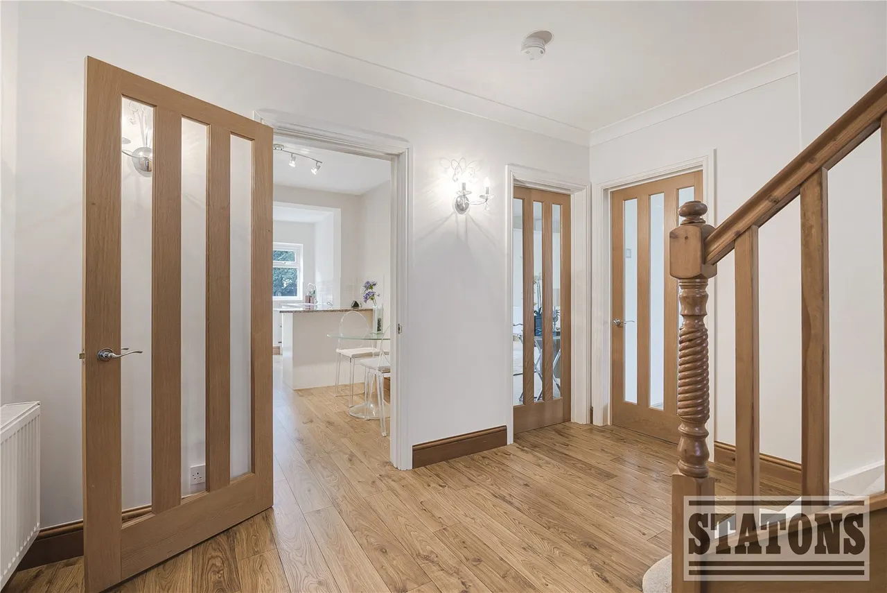 Grange Road, Elstree, Hertfordshire, WD6 3LY, photo 2