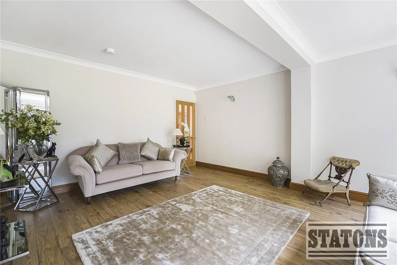 Grange Road, Elstree, Hertfordshire, WD6 3LY, photo 6