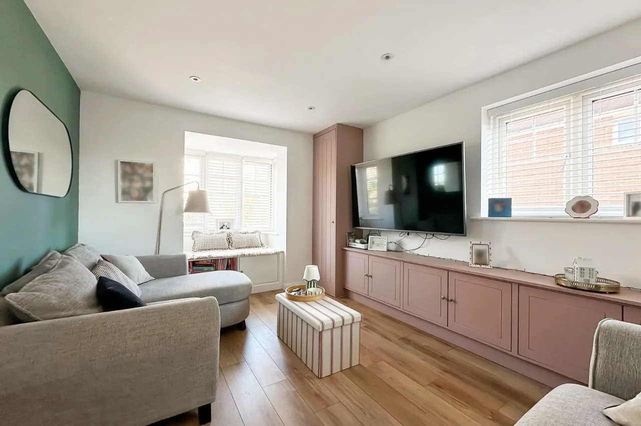 Worthing, BN13, photo 17