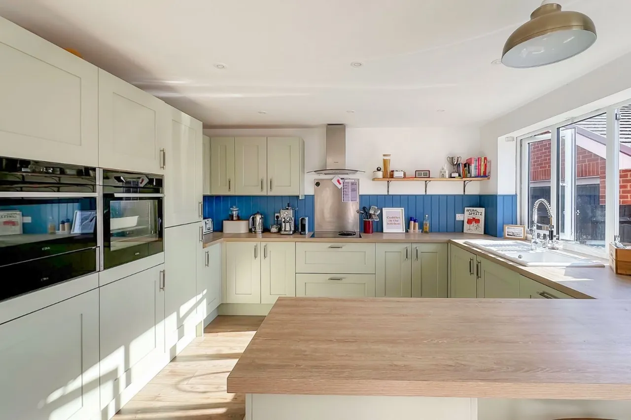 Worthing, BN13, photo 5
