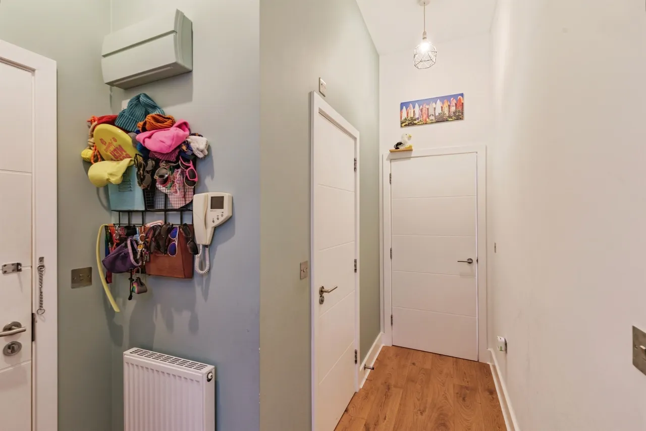 Broad Street North, Seaford, BN25, photo 12