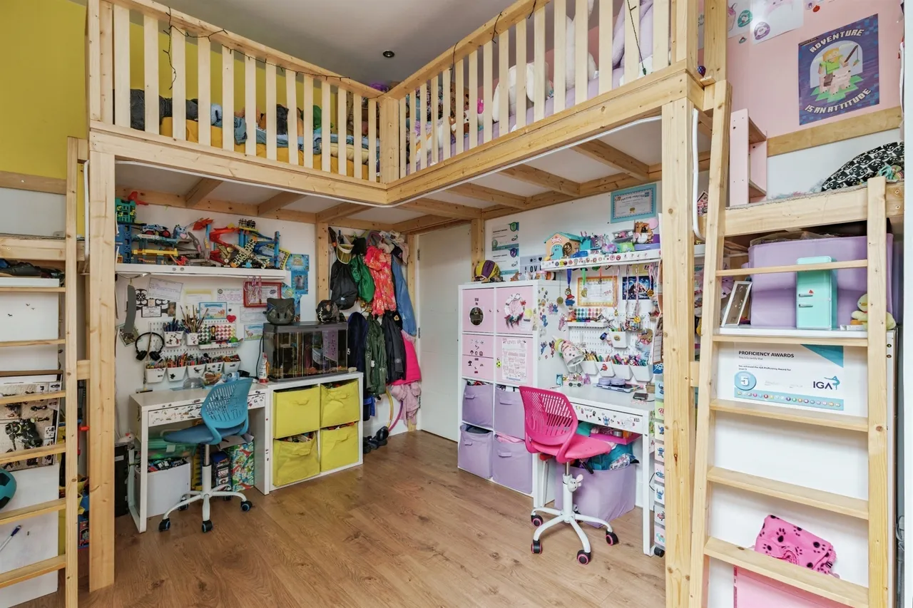 Broad Street North, Seaford, BN25, photo 10