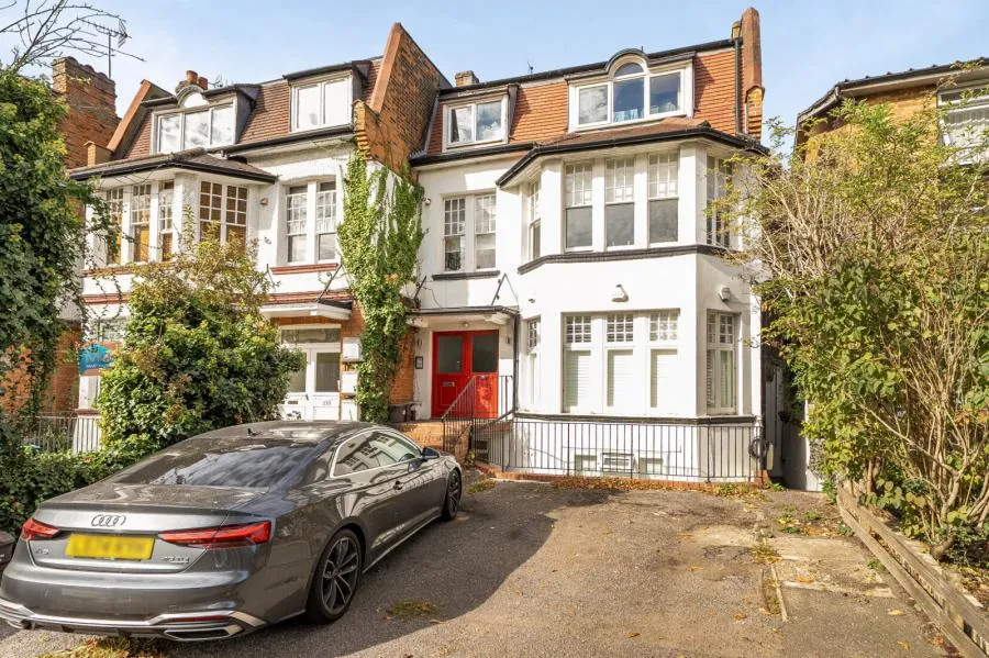 2 bed flat for sale, Nether Street, London, N3