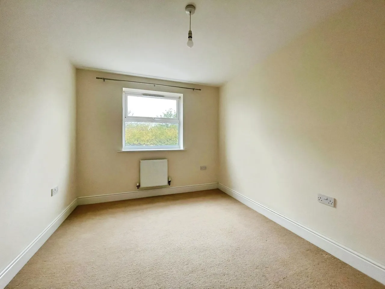 Harlow Crescent, Oxley Park, MK4, photo 10