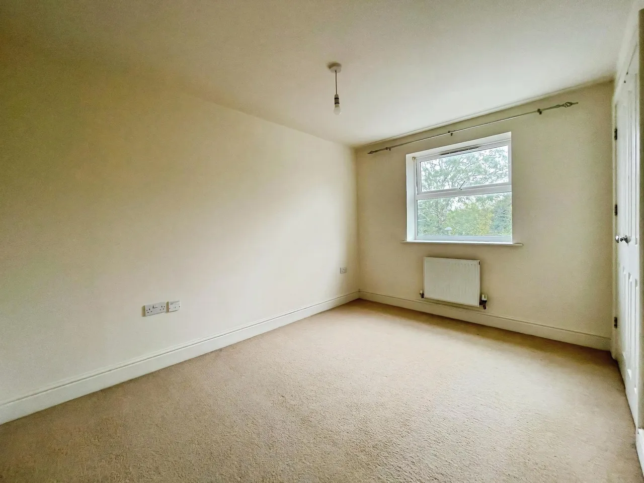 Harlow Crescent, Oxley Park, MK4, photo 7