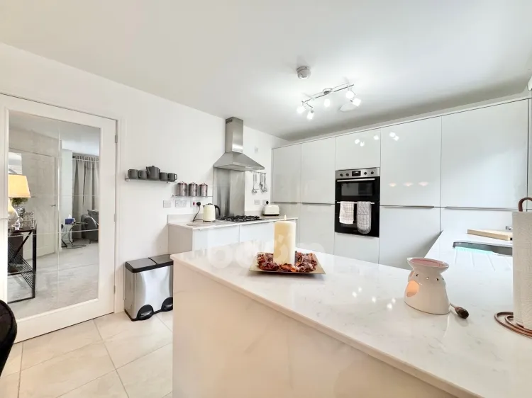 Colville Crescent, Beith, KA14, photo 17