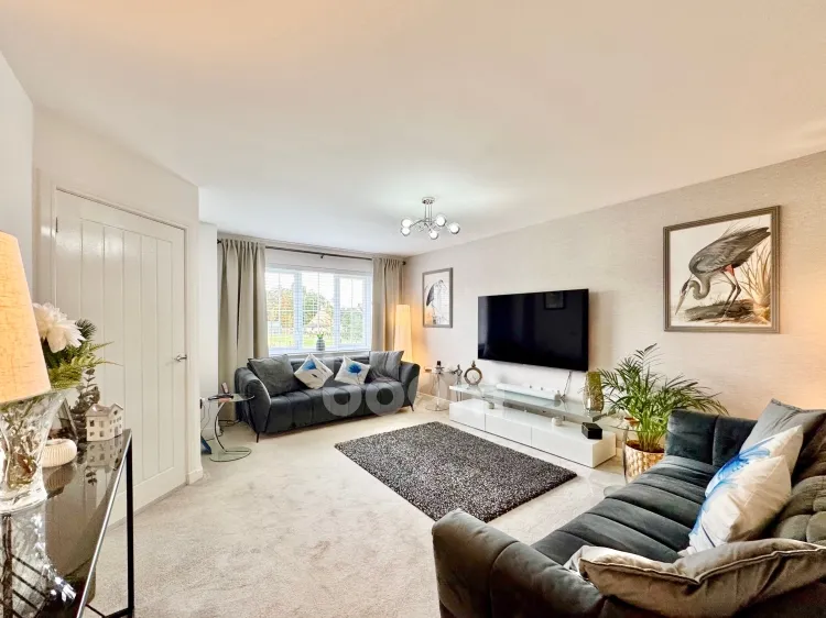 Colville Crescent, Beith, KA14, photo 3