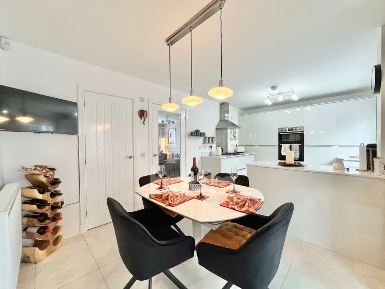 Colville Crescent, Beith, KA14, photo 4