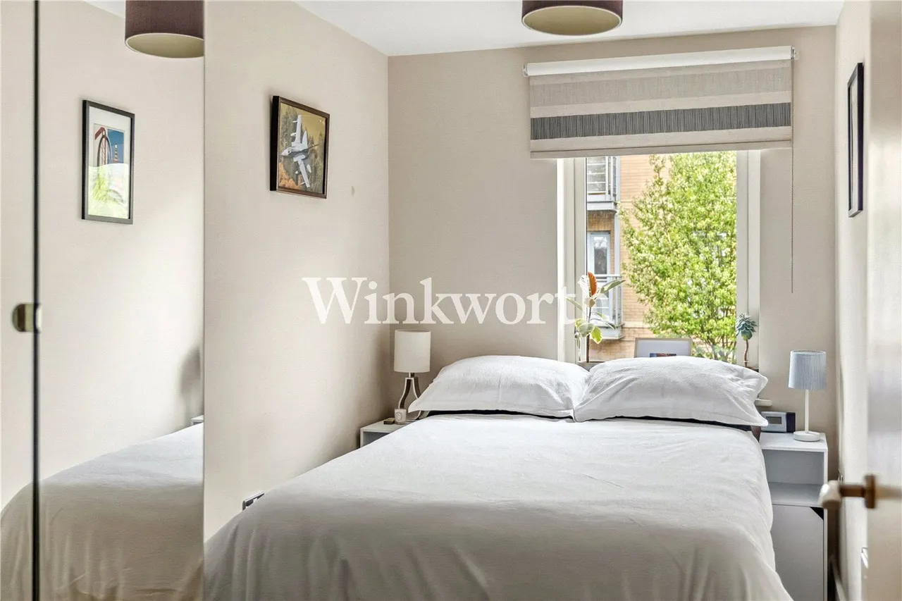 Princes Close, London, N4, photo 10