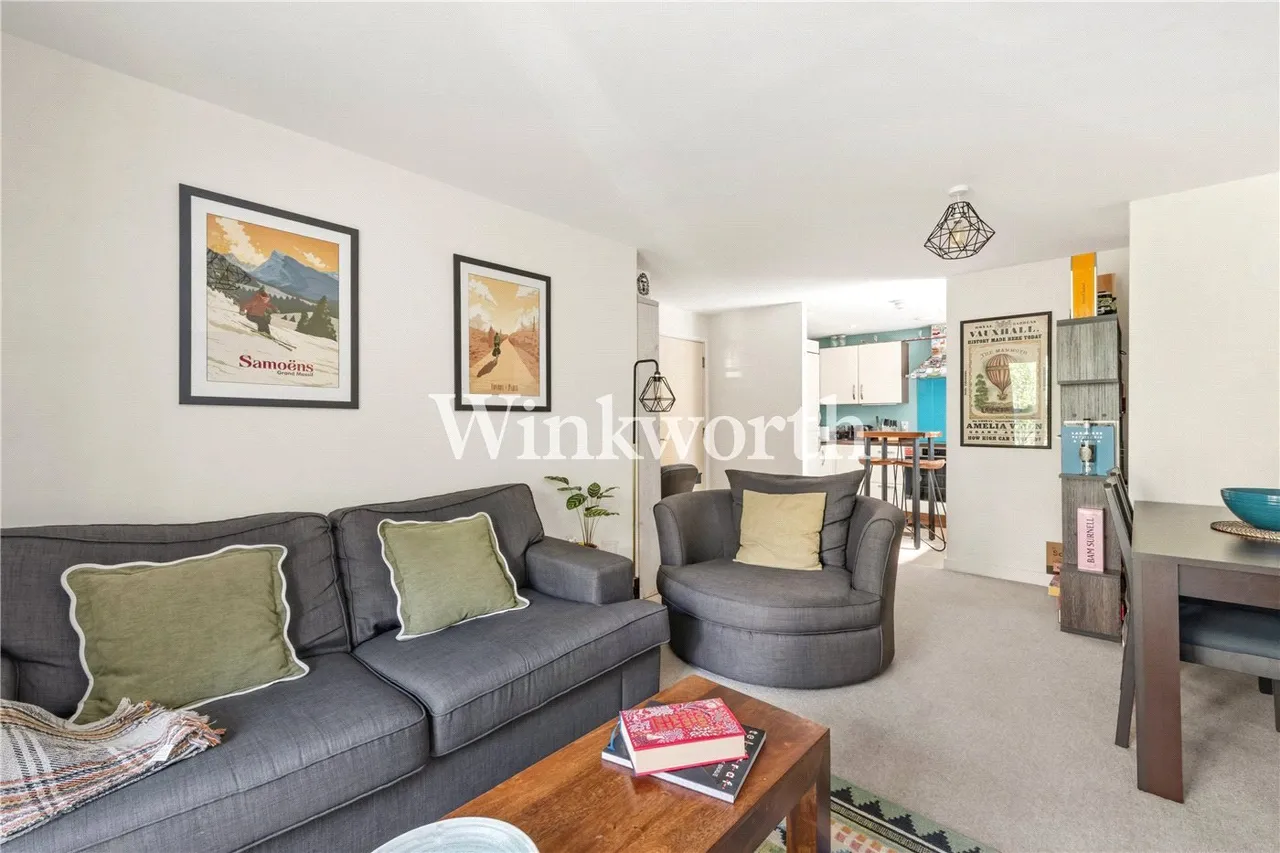 Princes Close, London, N4, photo 6