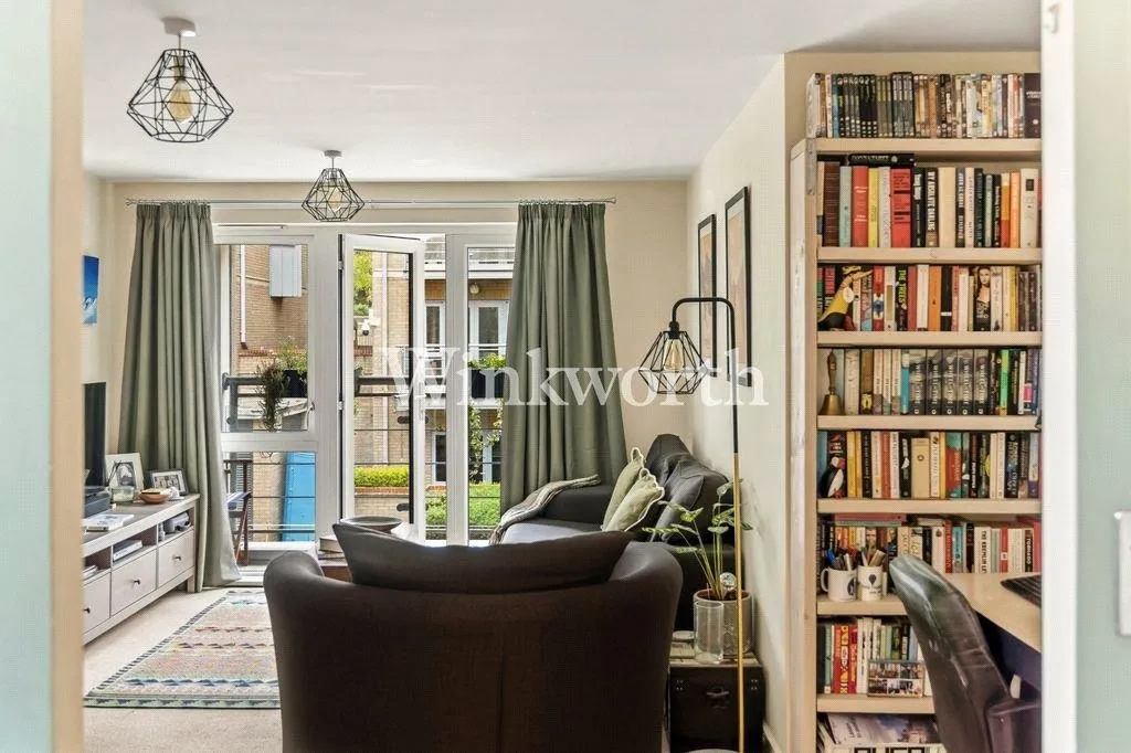 Princes Close, London, N4, photo 4