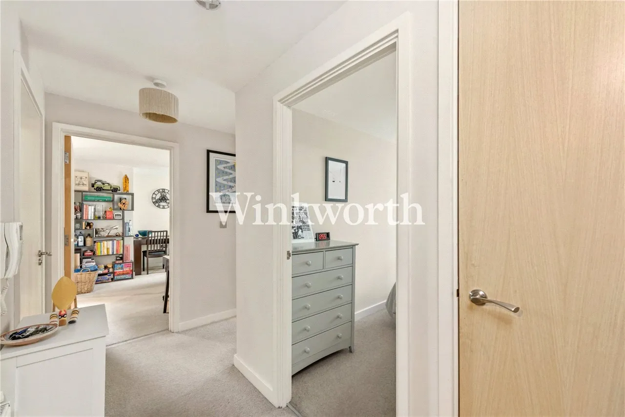 Princes Close, London, N4, photo 11